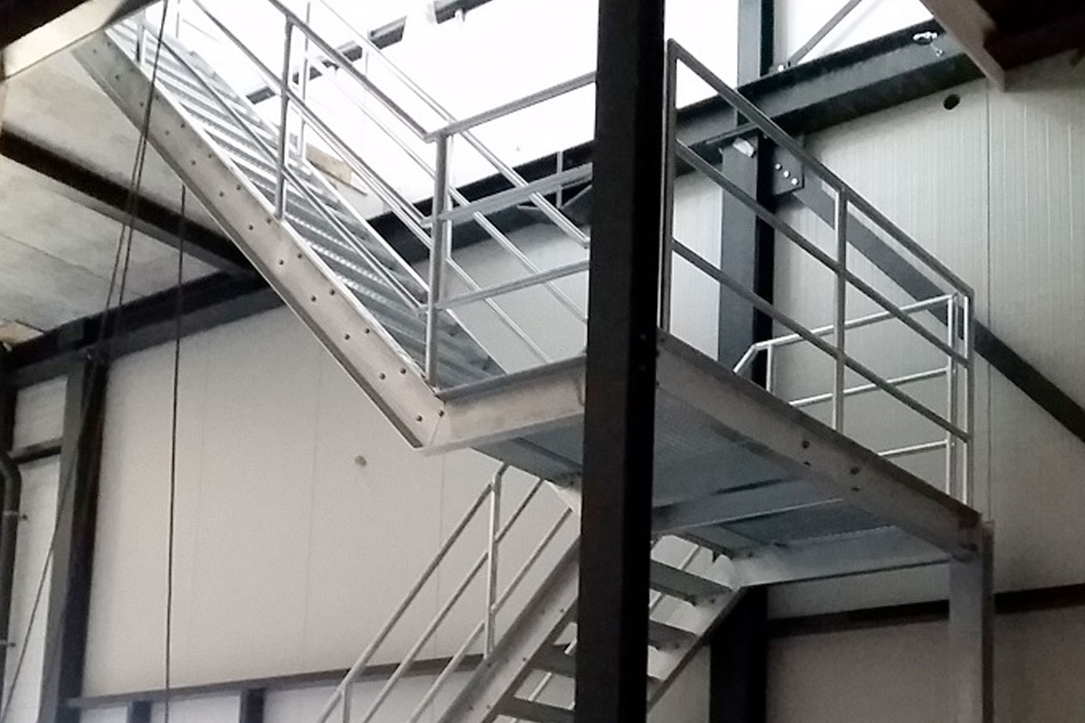 kosten van een metalen trap